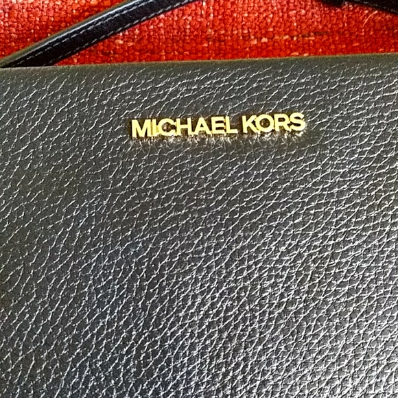 NW Tags Authentic Michael Kors Crossbody Bag - Picture 2 of 8